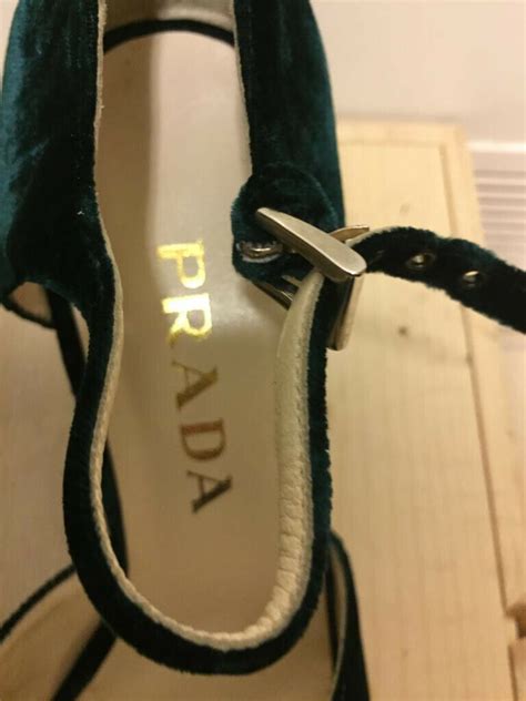 prada dunkelgrün damen sandalen